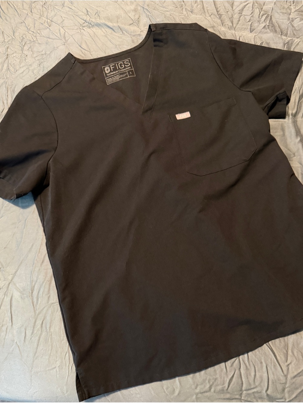 FIGS Black Technical Collection V-Neck Scrub Top Large